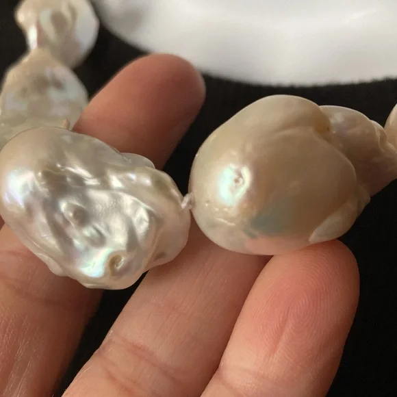 Natural Baroque Pearl Necklace - Picture 4 of 5